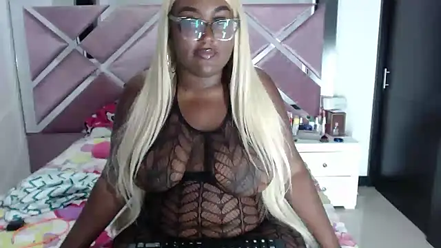 Snapshot of Antonellabigass chatting on October 22, 4:57 am Antonellabigass online show from October 22, 4:57 am