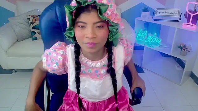 Miagreys1 online show from October 31, 11:55 am