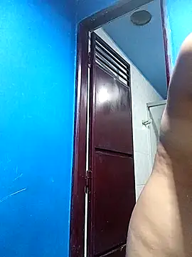 Snapshot of single_virgin chatting on January 7, 12:02 am single virgin online show from January 7, 12:02 am