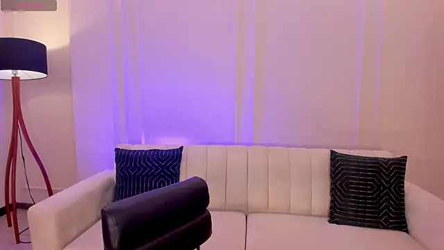 AnnieMonroe1 online show from December 22, 11:51 am