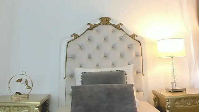 jessi lopez45 online show from December 14, 7:40 pm