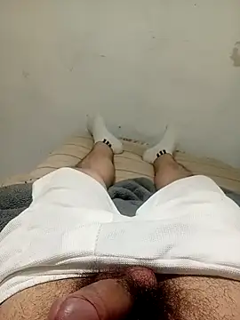 Snapshot of CuteAlexBoy chatting on April 13, 10:37 pm CuteAlexBoy online show from April 13, 10:37 pm