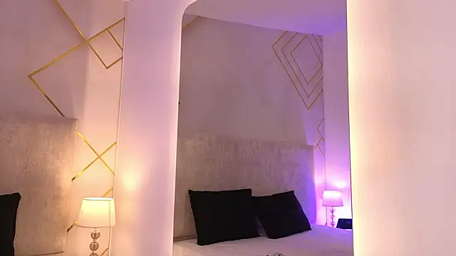 Snapshot of Martinaa_Garcia chatting on May 5, 7:33 pm Martinaa Garcia online show from May 5, 7:33 pm