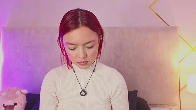 Snapshot of Martinaa_Garcia chatting on July 6, 7:49 pm Martinaa Garcia online show from July 6, 7:49 pm