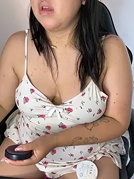 Snapshot of _Bella_7 chatting on July 7, 2:58 am Bella 7 online show from July 7, 2:58 am
