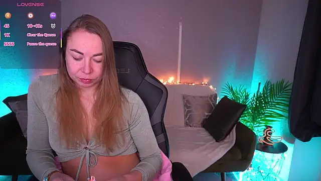 VixenMuse online show from February 4, 8:25 pm