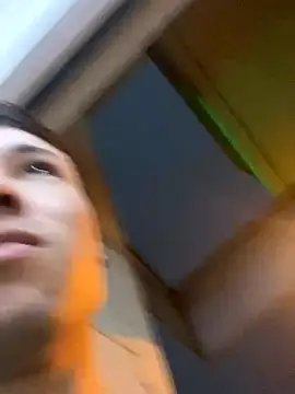 Snapshot of Gayunidos chatting on October 16, 10:33 pm Gayunidos online show from October 16, 10:33 pm