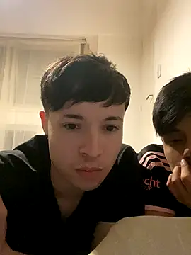 Snapshot of Gayunidos chatting on October 18, 6:26 am Gayunidos online show from October 18, 6:26 am