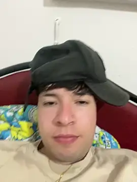 Snapshot of Gayunidos chatting on February 23, 6:55 am Gayunidos online show from February 23, 6:55 am