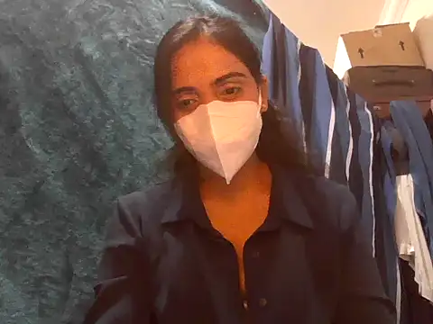 Snapshot of shainiasha1 chatting on May 28, 4:59 pm shainiasha1 online show from May 28, 4:59 pm
