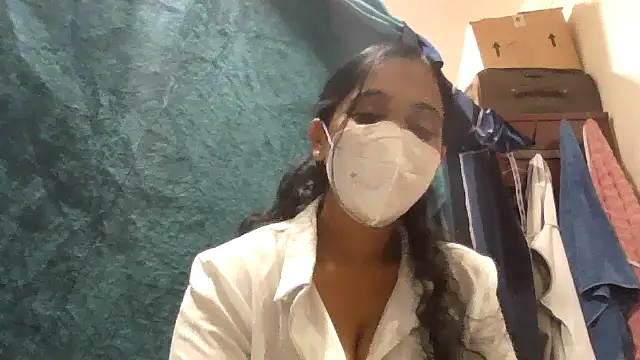 Snapshot of shainiasha1 chatting on June 3, 5:40 pm shainiasha1 online show from June 3, 5:40 pm