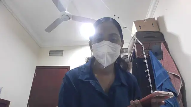 Snapshot of shainiasha1 chatting on June 4, 4:57 pm shainiasha1 online show from June 4, 4:57 pm