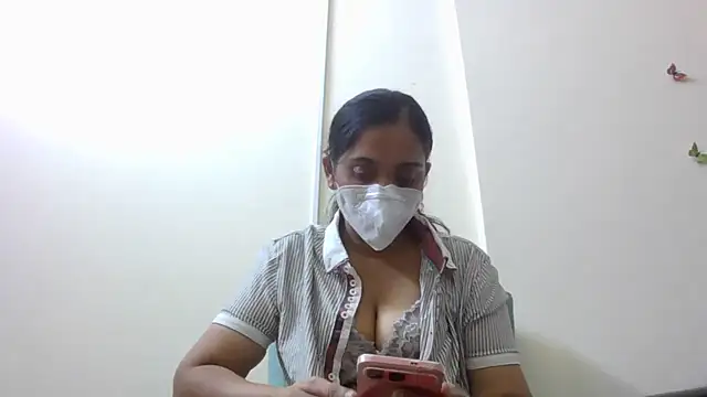 Snapshot of shainiasha1 chatting on July 15, 5:51 pm shainiasha1 online show from July 15, 5:51 pm