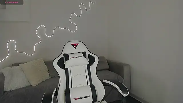 bella xx   online show from December 15, 3:11 am