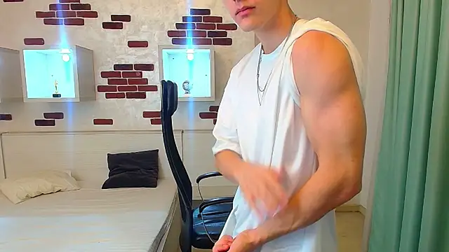 BradyFlint online show from October 19, 4:57 am