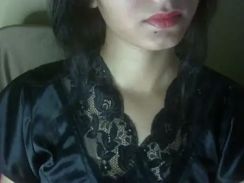 Snapshot of Shezi_N chatting on June 21, 2:41 pm Shezi N online show from June 21, 2:41 pm