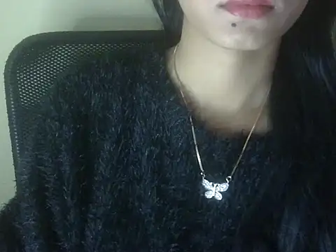 Snapshot of Shezi_N chatting on July 18, 10:52 am Shezi N online show from July 18, 10:52 am