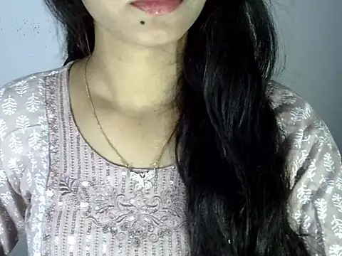 Snapshot of Shezi_N chatting on August 1, 2:27 pm Shezi N online show from August 1, 2:27 pm