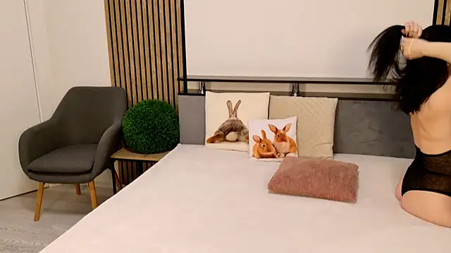 DitaNoir online show from April 10, 5:56 am