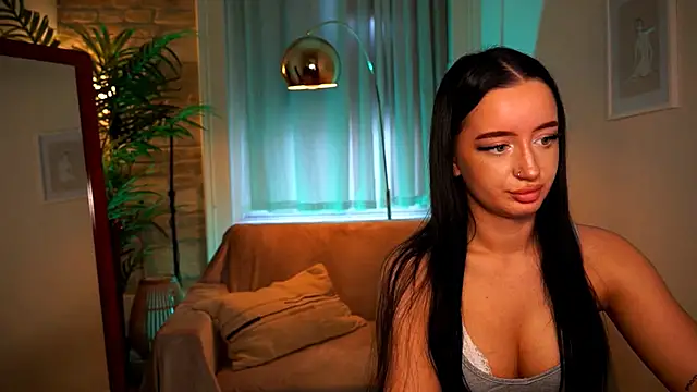  blackpearlll online show from April 21, 4:34 pm