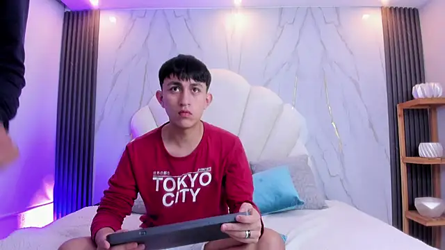 hoot booys  online show from February 18, 2:46 pm