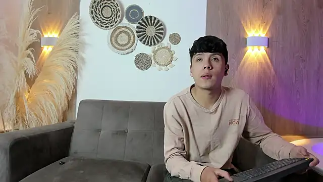 hoot booys  online show from March 9, 7:29 pm