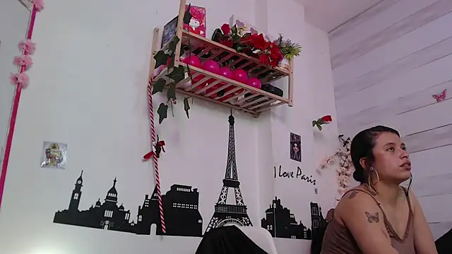 petite coral online show from June 22, 2:46 am