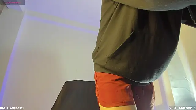 AlanRose01 online show from December 17, 1:28 pm