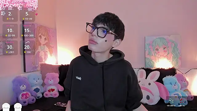 Strawberry Kitty  online show from February 15, 7:05 am