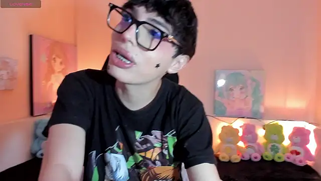 Strawberry Kitty  online show from February 20, 4:09 am