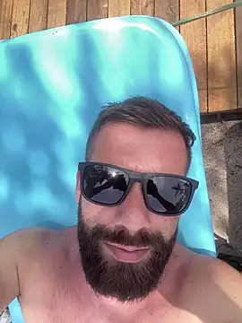 Snapshot of SuzyBaby1 chatting on November 30, 3:16 pm SuzyBaby1 online show from November 30, 3:16 pm