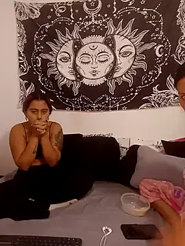 emily n abby online show from March 4, 1:50 pm