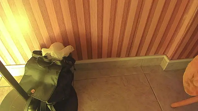 mia  blaze   online show from February 5, 3:00 am