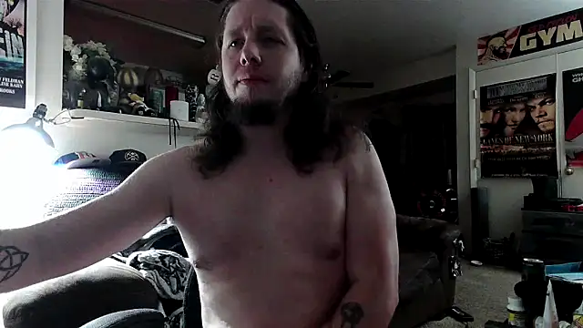 biggerisbetter12 online show from October 18, 9:43 am