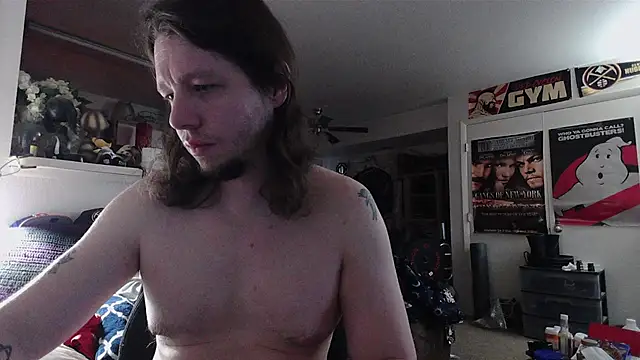 biggerisbetter12 online show from February 11, 12:26 am