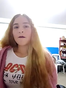 Snapshot of Lana_pohenix chatting on November 5, 3:06 am Lana pohenix online show from November 5, 3:06 am