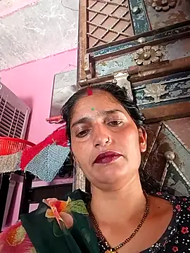 Snapshot of Pooja_shre chatting on May 7, 7:14 am Pooja shre online show from May 7, 7:14 am