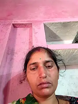 Snapshot of Pooja_shre chatting on May 9, 10:42 am Pooja shre online show from May 9, 10:42 am