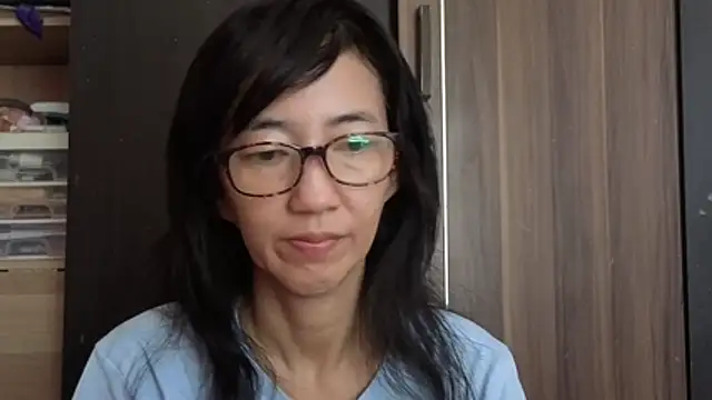 Snapshot of princessD077 chatting on July 2, 3:23 am princessD077 online show from July 2, 3:23 am