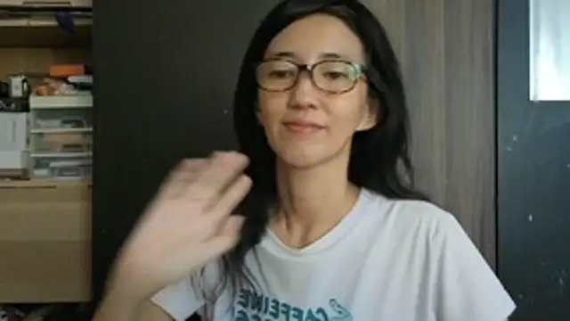 Snapshot of princessD077 chatting on July 5, 8:10 am princessD077 online show from July 5, 8:10 am