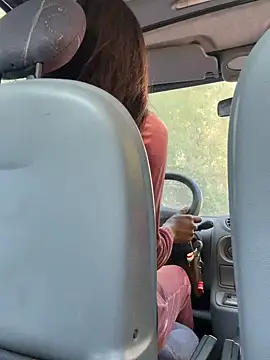 Luana 26 online show from October 18, 1:45 pm