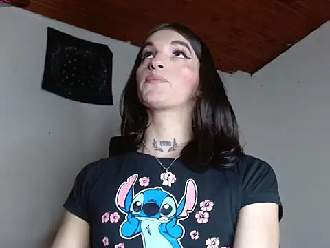 Snapshot of Scarlett_crastrawberry chatting on May 14, 12:39 am Scarlett crastrawberry online show from May 14, 12:39 am