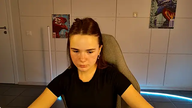 May Bloom online show from October 21, 5:30 am