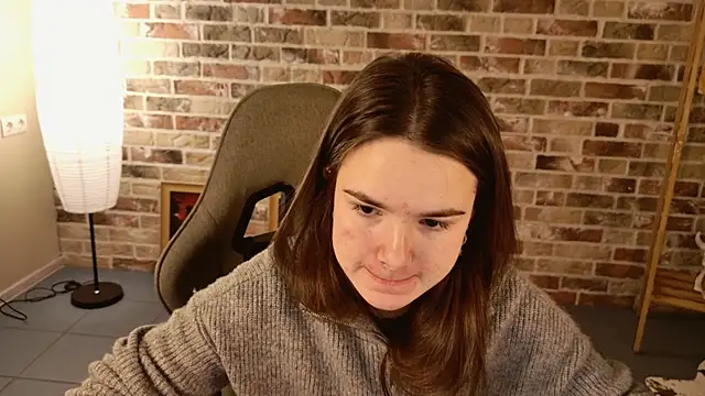 May Bloom online show from December 17, 5:02 am