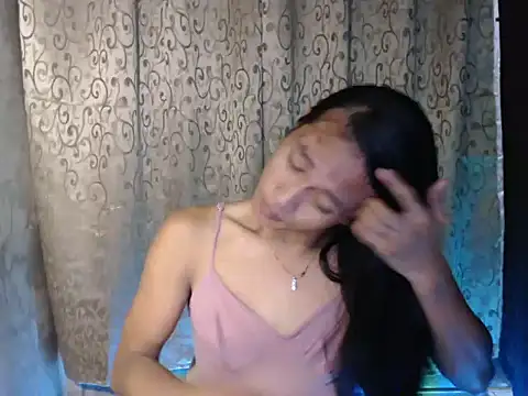 taylaxuxu online show from November 22, 10:36 am