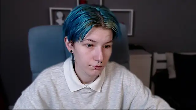 guitarandangell online show from October 21, 6:47 am