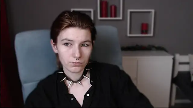 guitarandangell online show from December 19, 8:21 am