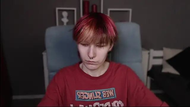 guitarandangell online show from April 2, 11:19 am