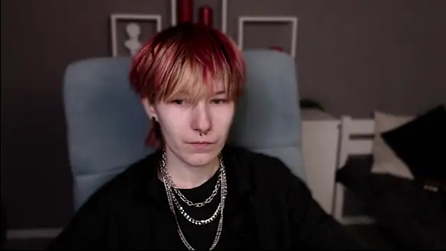 guitarandangell online show from April 8, 5:18 am