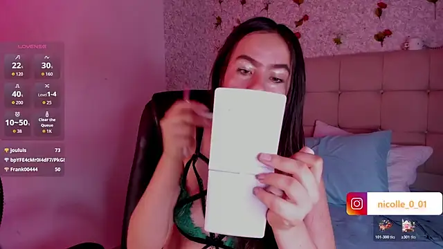 amelia ferrerx online show from November 19, 8:09 pm